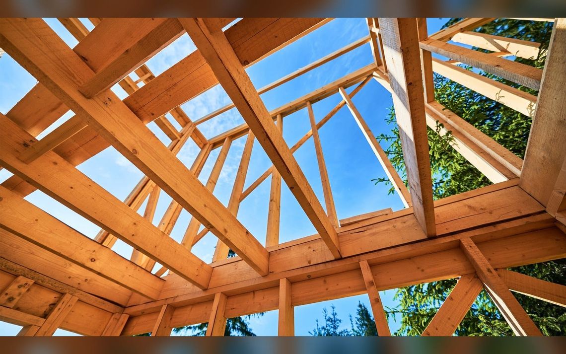 Homebuilder Sentiment Slumps to One-Year Low as Mortgage Rates Surge