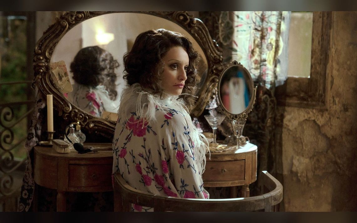 Curtain Up: ‘La Bola Negra’ Shines As Netflix Shares Grosses In Historic First — Specialty Box Office