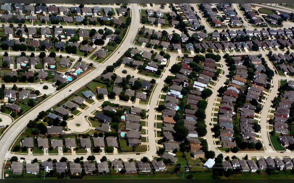 H1 2026 Investor Report: Small Investors Take Over as Institutional Buyers Retreat