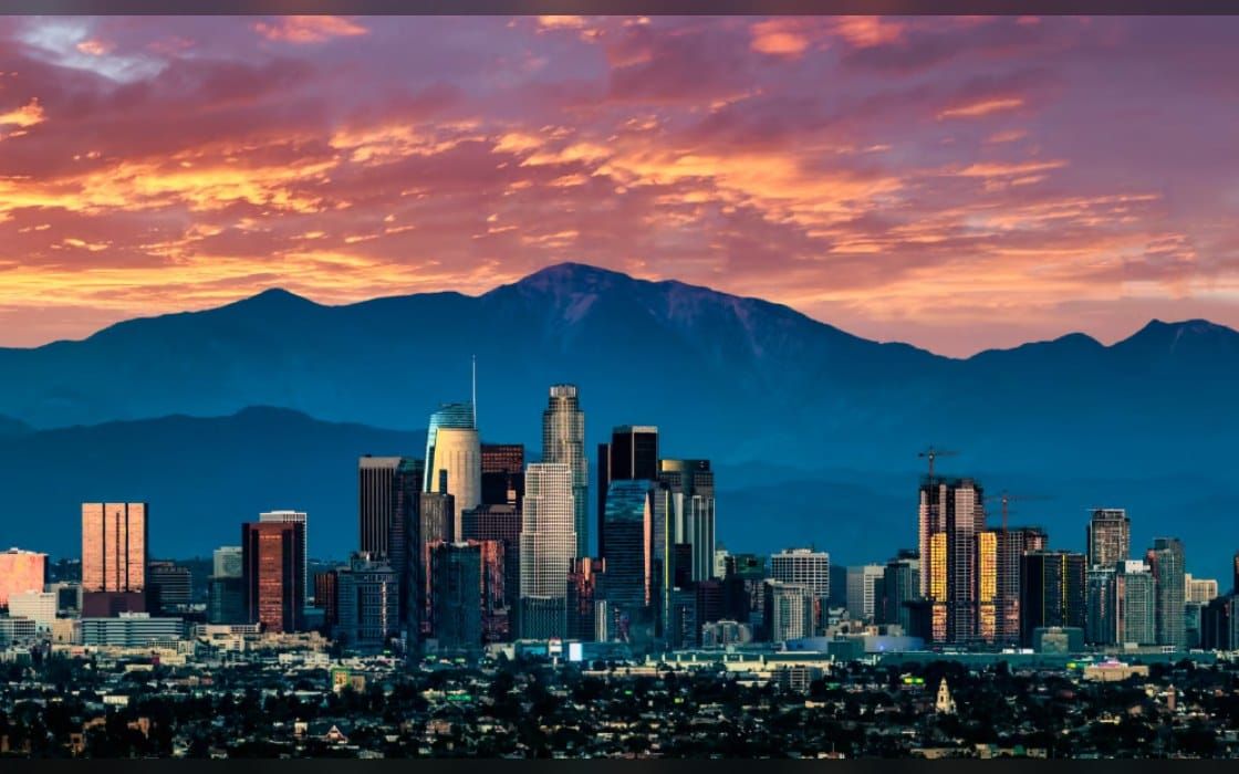 US economy surges in Q3, lifting mortgage market outlook