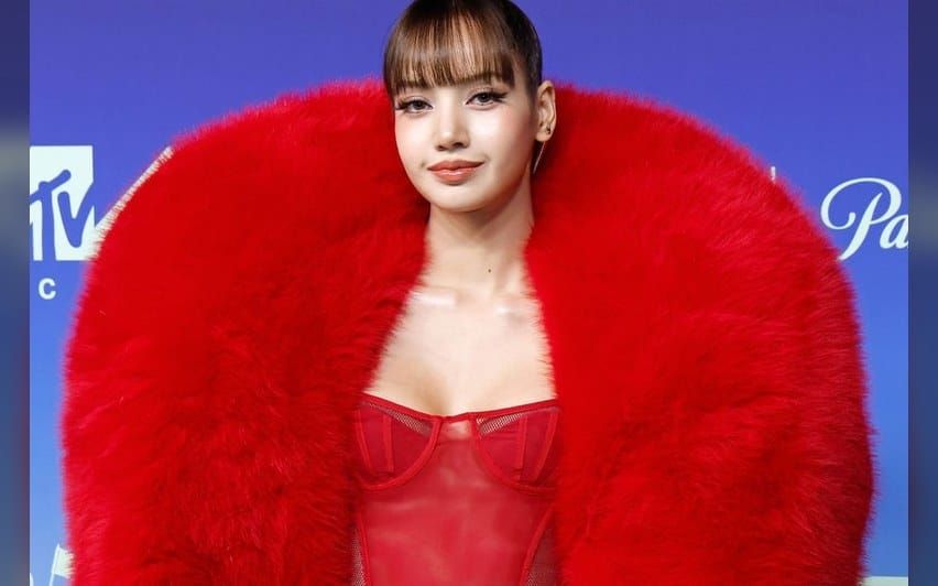 PlayStation Previews LISA's New Single "Tarantino" in DualSense Campaign Commercial