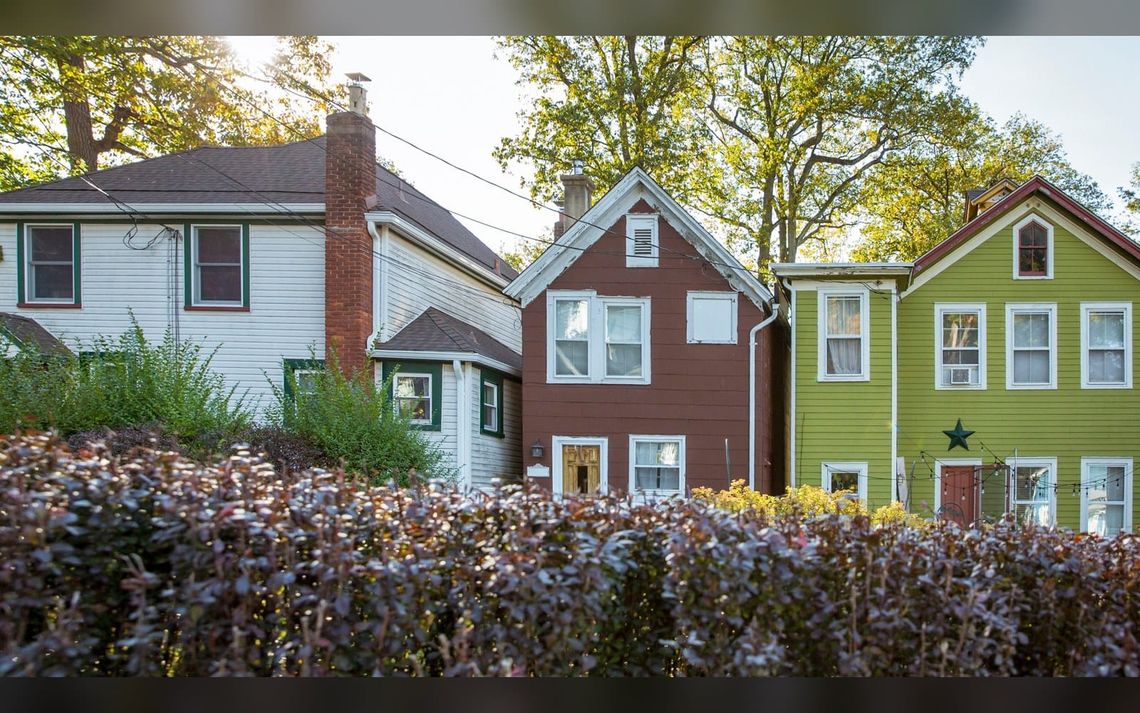 Mortgage Calculator: Here’s How Much You Need To Buy a $430K Home at a 7.4% Rate