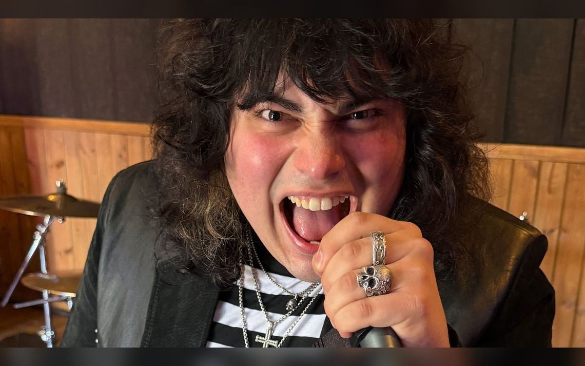 Watch Quiet Riot’s New 23-Year-Old Singer Belt Out ‘Cum On Feel The Noize’ at Debut Concert