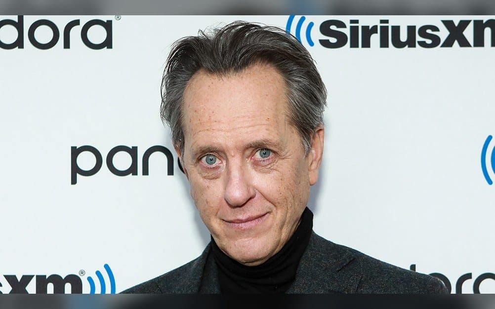 ‘Celebrity Traitors’ Star Richard E. Grant Accidentally Reveals He’s a Traitor to Cast in Premiere, Calls It the ‘Biggest Mistake I’ve Made in My Life’