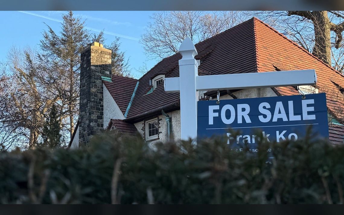 New-Home Sales Dip Less Than Expected as Builder Incentives Bolster Sales