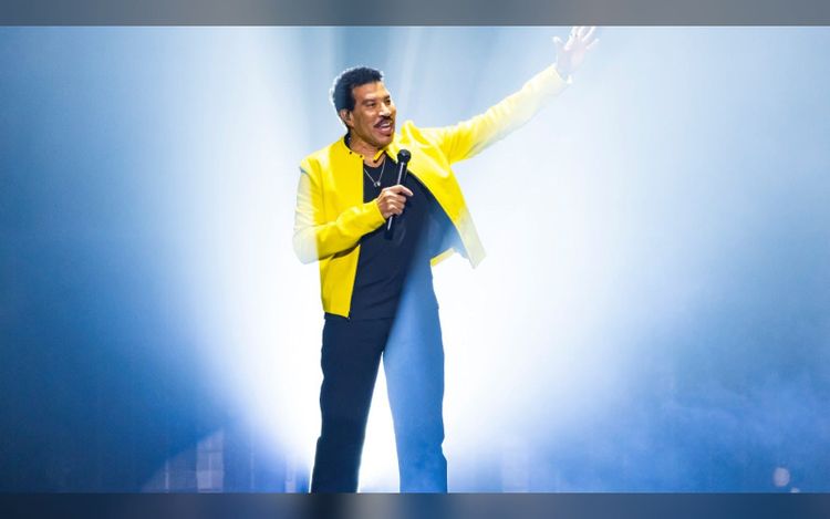 Lionel Richie Hospitalized After St. Louis Concert