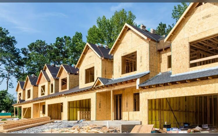 Housing starts tumble as rate pressure squeezes builders