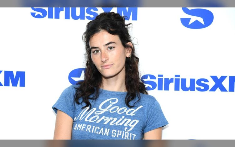 Stella Lefty Interpolates the Chicks’ ‘There‘s Your Trouble’ on New Album