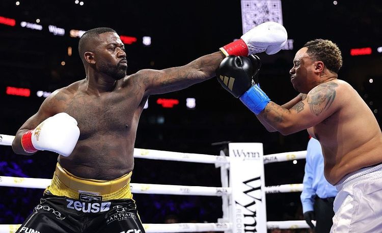 Battle Of The Boneheads: Ray J Puts The One Wish Whim Whammy On Orlando Brown In Undercard Match, Brandy Shows Support