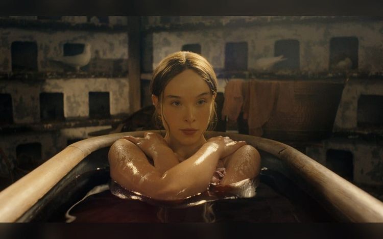 ‘Monster: The Lizzie Borden Story’ Trailer: First Look At Sarah Paulson, Charlie Hunnam, Rebecca Hall In Bloody Ax Murder Tale