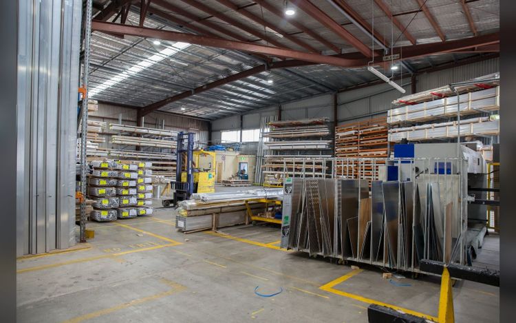 Big-Box Deals Push Chicago Industrial Leasing Into National Top 3