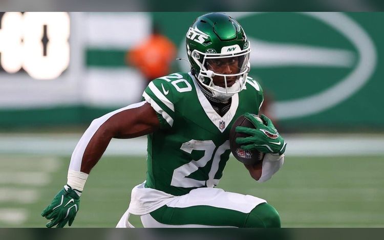 NFL training camp injuries tracker: Latest updates on Breece Hall and Jeremiyah Love