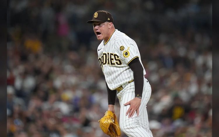 Rookie Salas has walk-off single in 10th as Padres beat Marlins 7-6, reduce magic number to 3