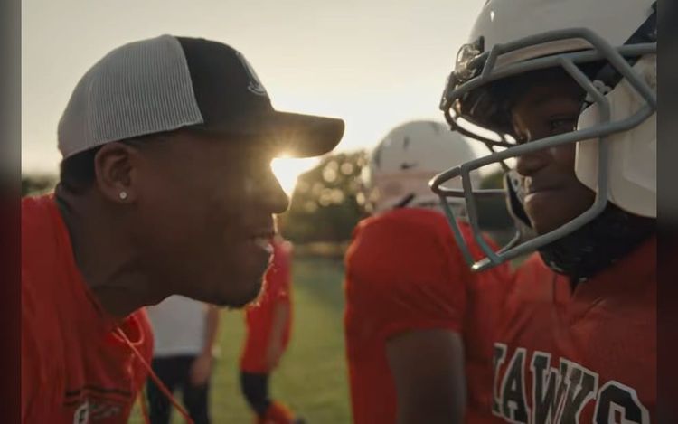 Netflix Taps ‘Friday Night Lights’ Director Peter Berg for NFL Gameday Openers, the First Narrated by Kyle Chandler