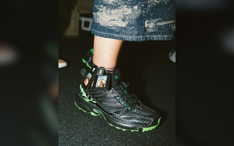 Feid Debuts Latest Salomon Collaboration On Stage In Medellín