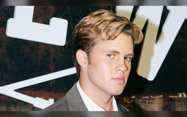 Is Sam Braun Single or Dating Anyone? Meet the ‘Crew Girl’ Actor’s Real-Life Girlfriend!