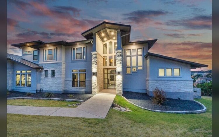 Should I Sell or Rent My House? Here’s How to Decide