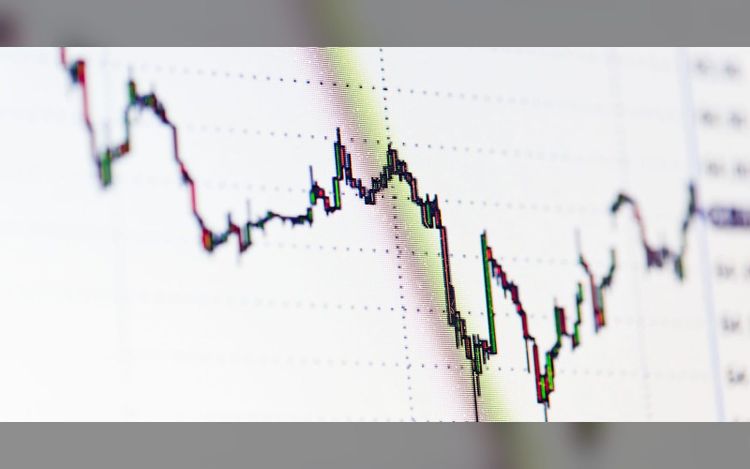 Refinance demand slumps as higher rates weigh on mortgage activity