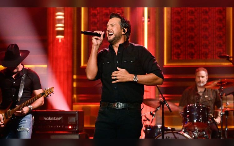 Watch Luke Bryan Showcase ‘Signs’ on ‘Fallon’