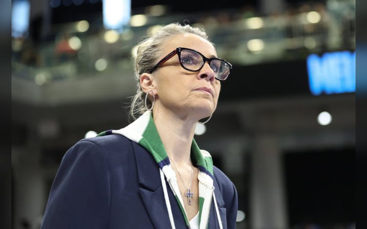 “Absolute Godsend”: WNBA Analyst Reveals How NaLyssa Smith’s Injury Forces Major Playoff Decisions for Becky Hammon