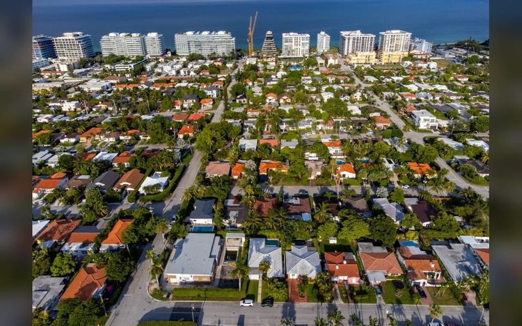 Florida home sellers cut prices, add to pressure on Lennar