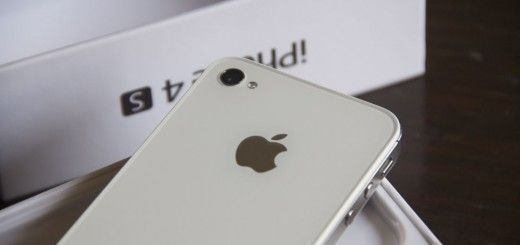 iPhone 4S, 인도에서 11월 25일 발매 예정.