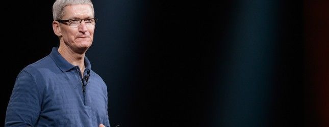 Tim Cook CEO와의 티타임 경매 종료. $610,000에 낙찰