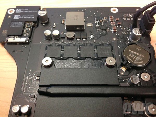 저가형 iMac 램 업그레이드 불가.