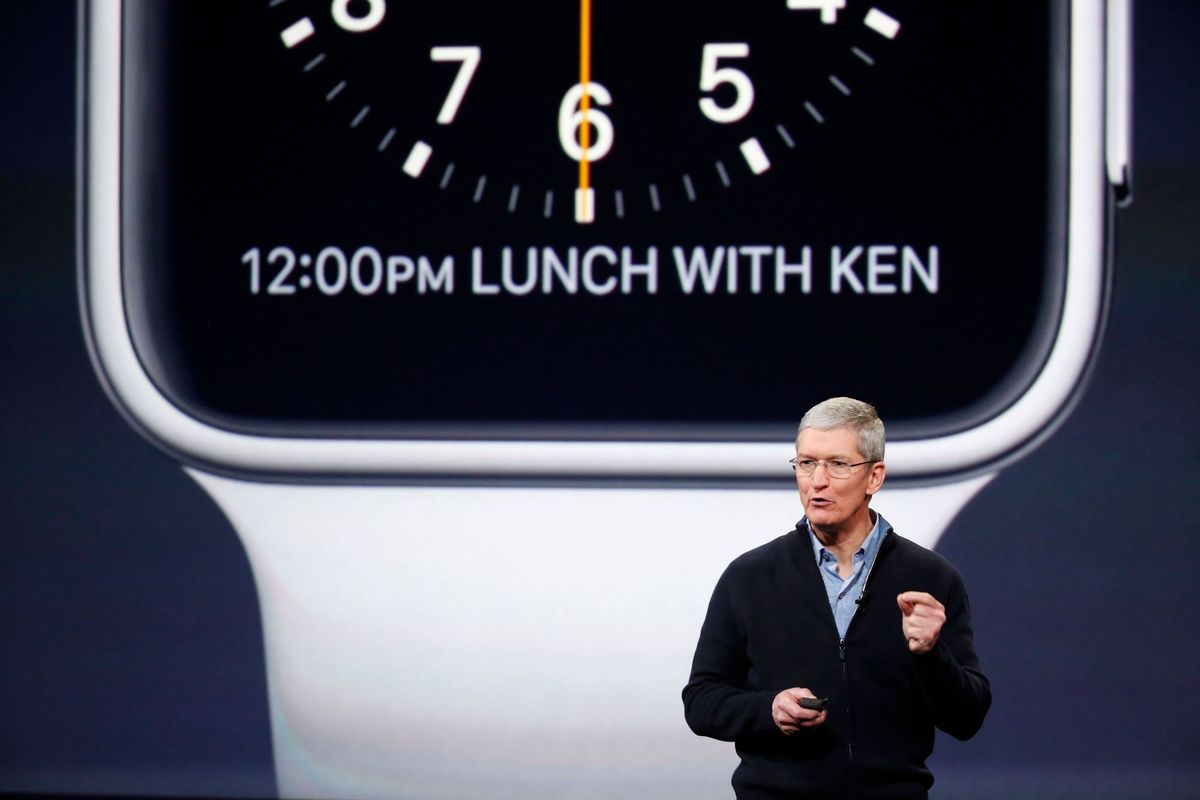 Tim Cook CEO, 직원들에게 Apple Watch 구매시 50%할인과 특별 할인 제공.