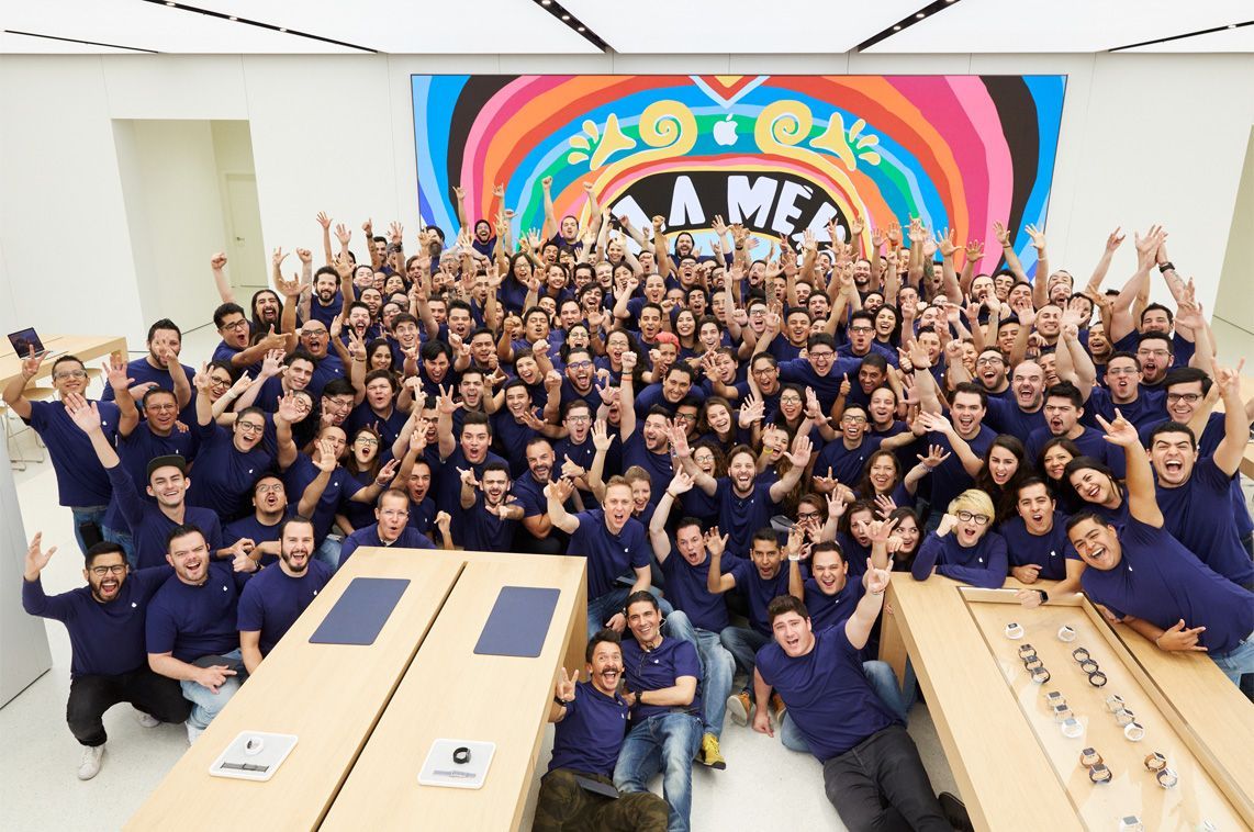 멕시코 최초 직영점 Apple Via Santa Fe, 9월24일 오픈