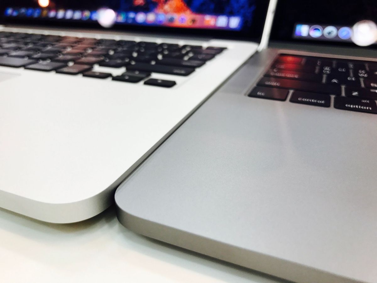 손 끝으로 느끼는 영롱함! 새로운 맥북프로 Touch Bar