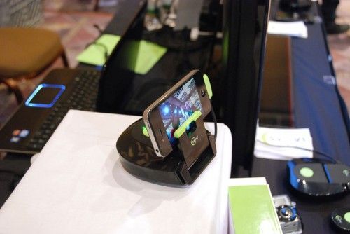 CES 2012 : Swivi 모션 추적 스탠드와 자동 비디오 편집 어플 Magisto