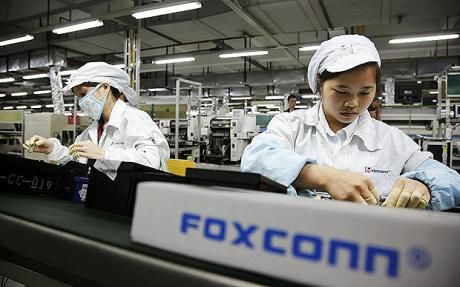 Foxconn. 폭발 사고가 있었던 공장의 조업을 재개