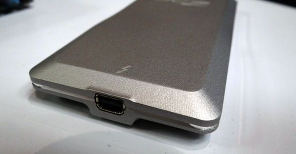 CES 2012 : OCZ SSD 썬더볼트, AR 드론 2.0