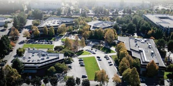 Apple, 서니베일에 315,000 평방 피트의 사무실을 임대.