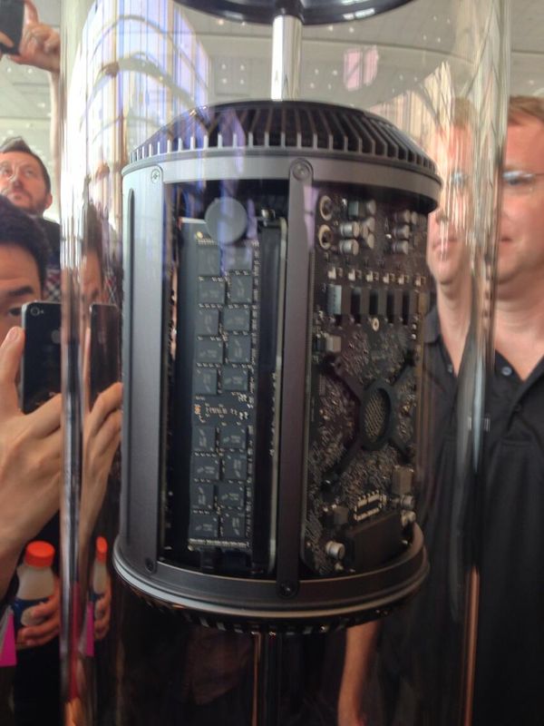 Mac Pro 최초 영상 및 사진 제공