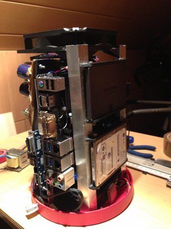 쓰레기 통을 베이스로 한 Mac Pro 스타일 해킨토시!