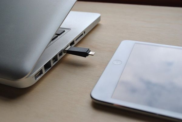 케이블키(Cable Key) 라이트닝 충전기