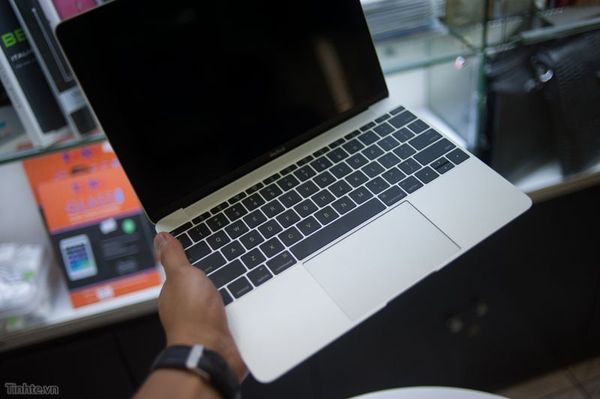 베트남발 12인치 MacBook 언팩 사전 유출.