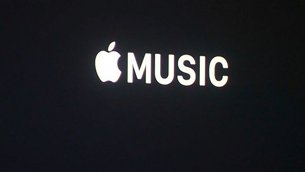 Apple 사이트 탑 카테고리에서 'iPod'와 'iTunes'를 없애고 'Music'로 통합
