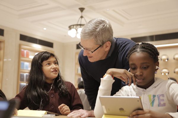 Apple Store, 무료 Hour of Code 워크샵 운영