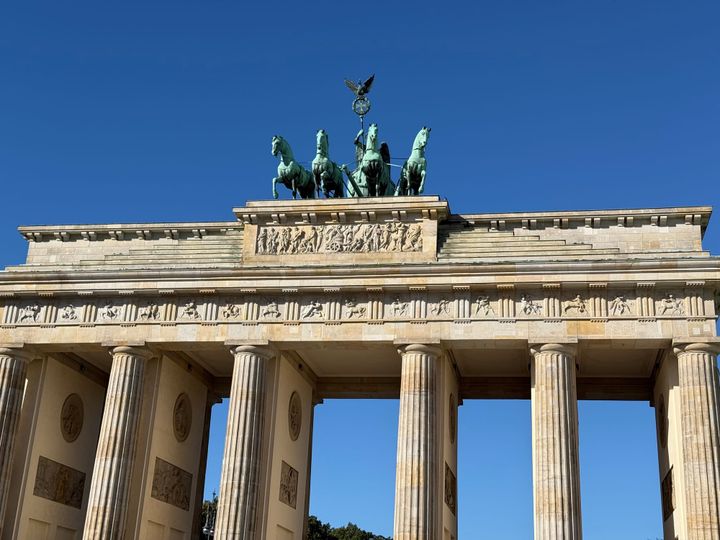 Distribution: Storefronts & Gatekeepers