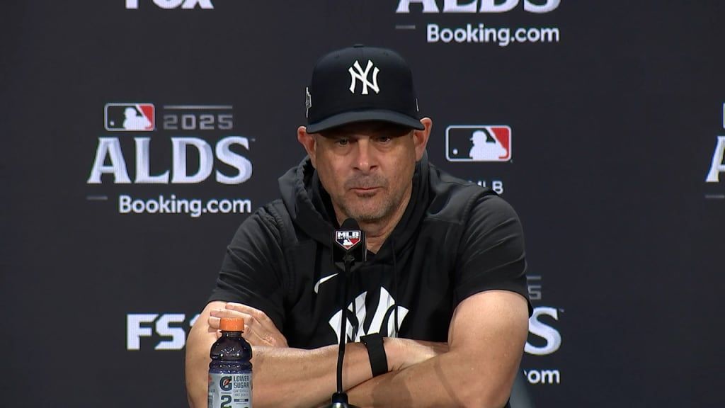 Should the Yankees move on from Boone?