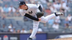 Mark Leiter Jr. placed on the 15-day IL; Clayton Beeter Recalled