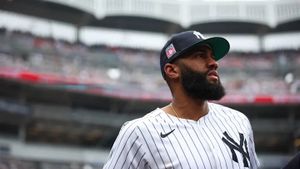 Yankees Add Rosario back for Depth