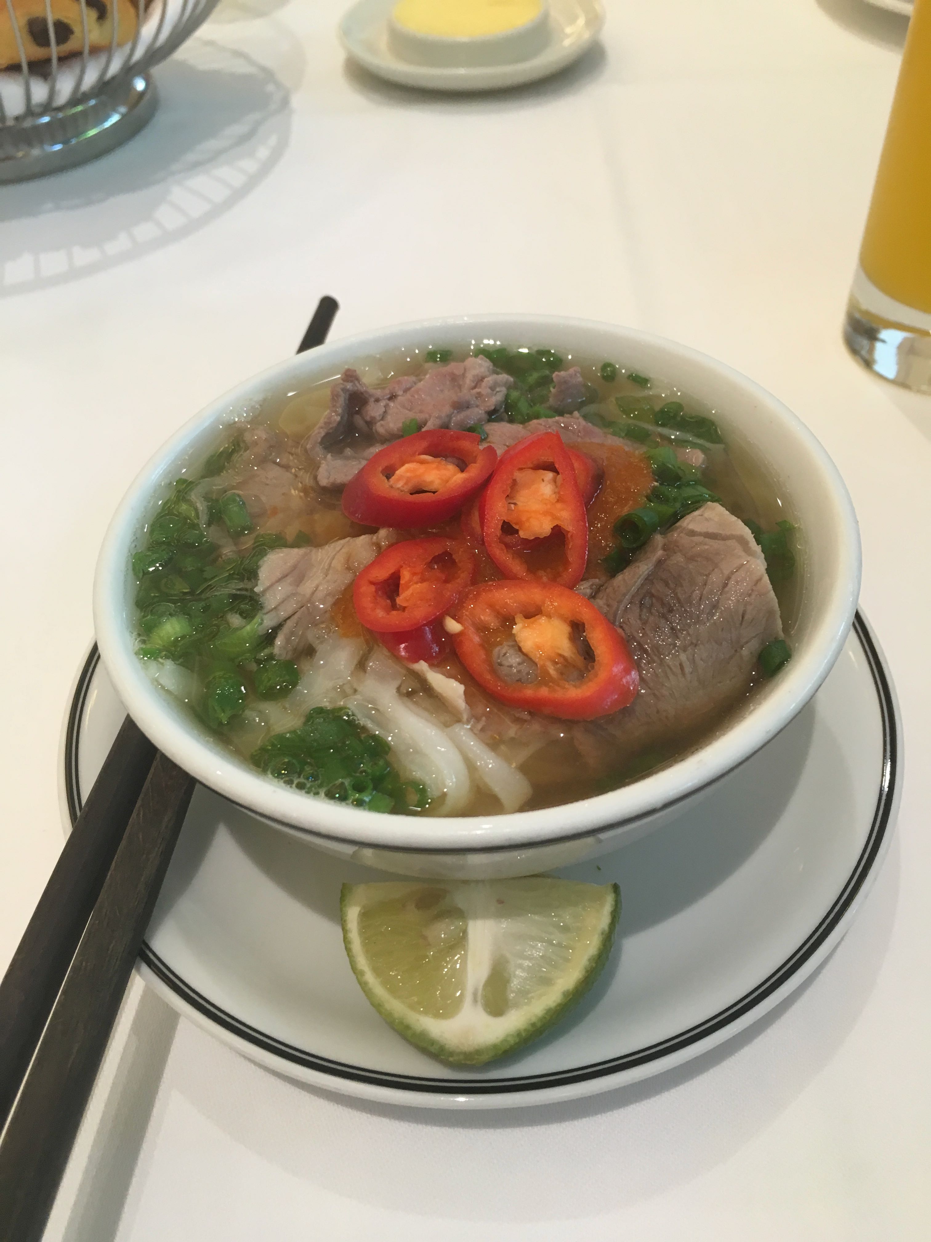 breakfast phở