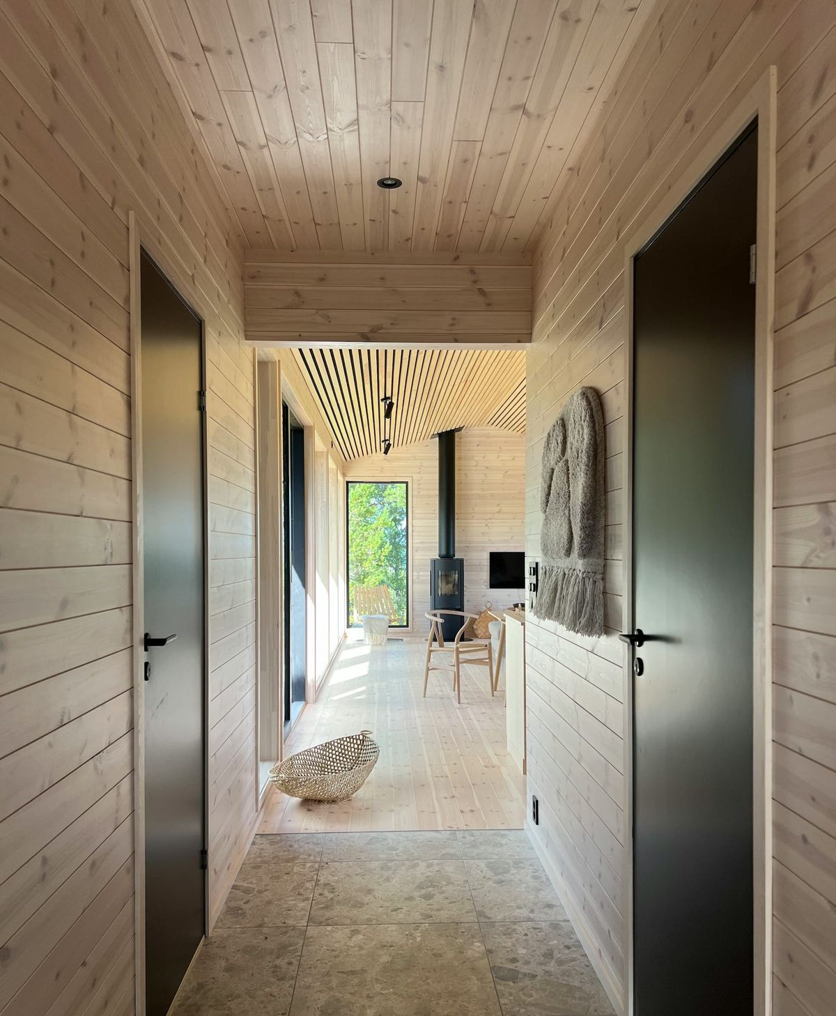 Quel revêtement mural choisir pour un séjour ? Idées et conseils