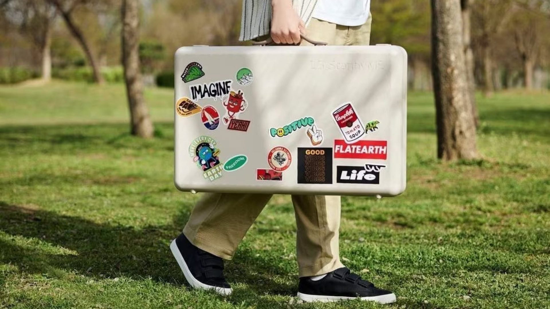 LG Stanb   yME Go briefcase 1