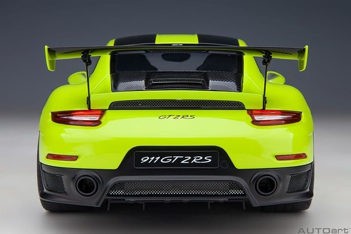 AUTOart 1:18 Porsche 911 (991.2) GT2 RS Weissach Package (Acid Green) – Review