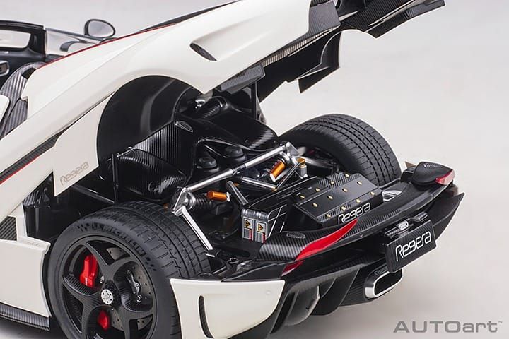 AUTOart 1:18 Koenigsegg Regera (White w/ Black Carbon & Red Accents) – Review